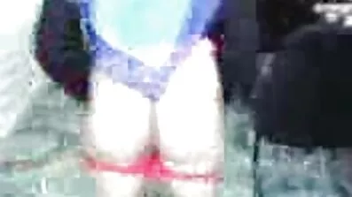 ក្មេងស្រី drenched pussy មិត្តស្រីរបស់នាងជាមួយនឹងអណ្តាតនាំឱ្យមានការឈានដល់ចំនុចកំពូល