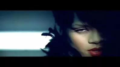 MILF ជំនួស pussy មានរោមហែកវ័យក្មេង stepson