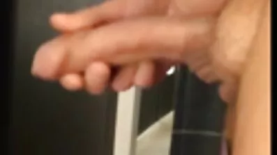 បុរសម្នាក់នេះធំ fucked ម្តាយមិត្តភក្តិល្អបំផុតរបស់គាត់ដែលបានមកម៉ាស្សាមួយ