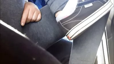Fluttering ក្មេងស្រី fucked pussy ជាមួយម្រាមដៃ
