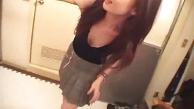 មិត្តប្រុសទំនុកចិត្ត fucked ក្មេងស្រីនៅក្នុង cunts
