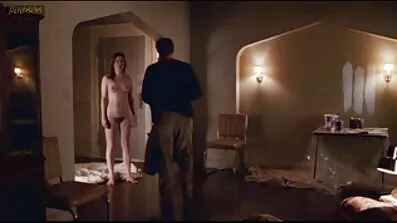 អ្នកថតរូបដែលមានអាយុ fucked ដោយ Hottie វ័យក្មេង