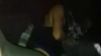 ស្ត្រី Fuck និងបាញ់អ្វីគ្រប់យ៉ាងនៅលើទូរស័ព្ទកាមេរ៉ា