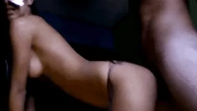 ទំពែក fucked ដោយសត្វមាន់អាចបត់បែនបានមិនគួរឱ្យជឿទាំងពីរនាក់