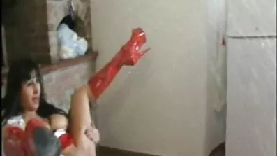 កូនក្មេងសាក់ fucked ជាមួយក្មេងលេងការរួមភេទ
