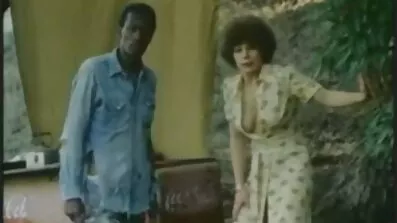 អ្នកភូមិ Insatiable fucking ក្មេងស្រីម្នាក់នៅតាមផ្លូវ