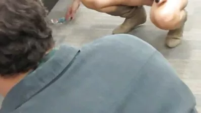 ក្រុម Super-cute girls មាន fuck-កម្មវិធីនៅក្នុងសូឯកជន