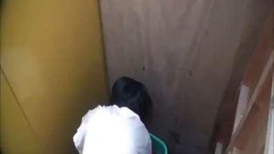 លេចធ្លោរបស់បុរស fucked ចងក្មេងស្រីម្នាក់