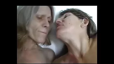 ប៉ិនប្រសប់ fucked សិស្សនៅក្នុងរន្ធជិតស្និទ្ធមួយដែលស្រស់ស្អាត